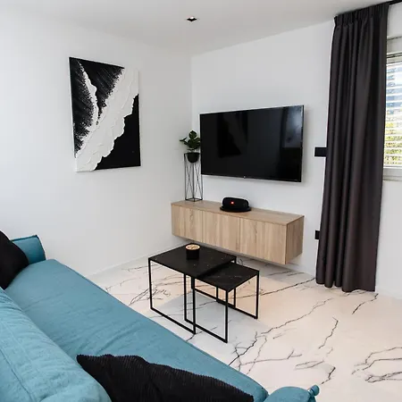 Sunset Bay Luxury Apartament *