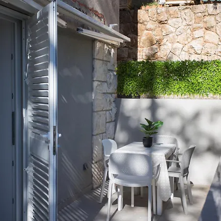 Sunset Bay Luxury Apartament *