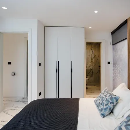 Sunset Bay Luxury Lejlighed